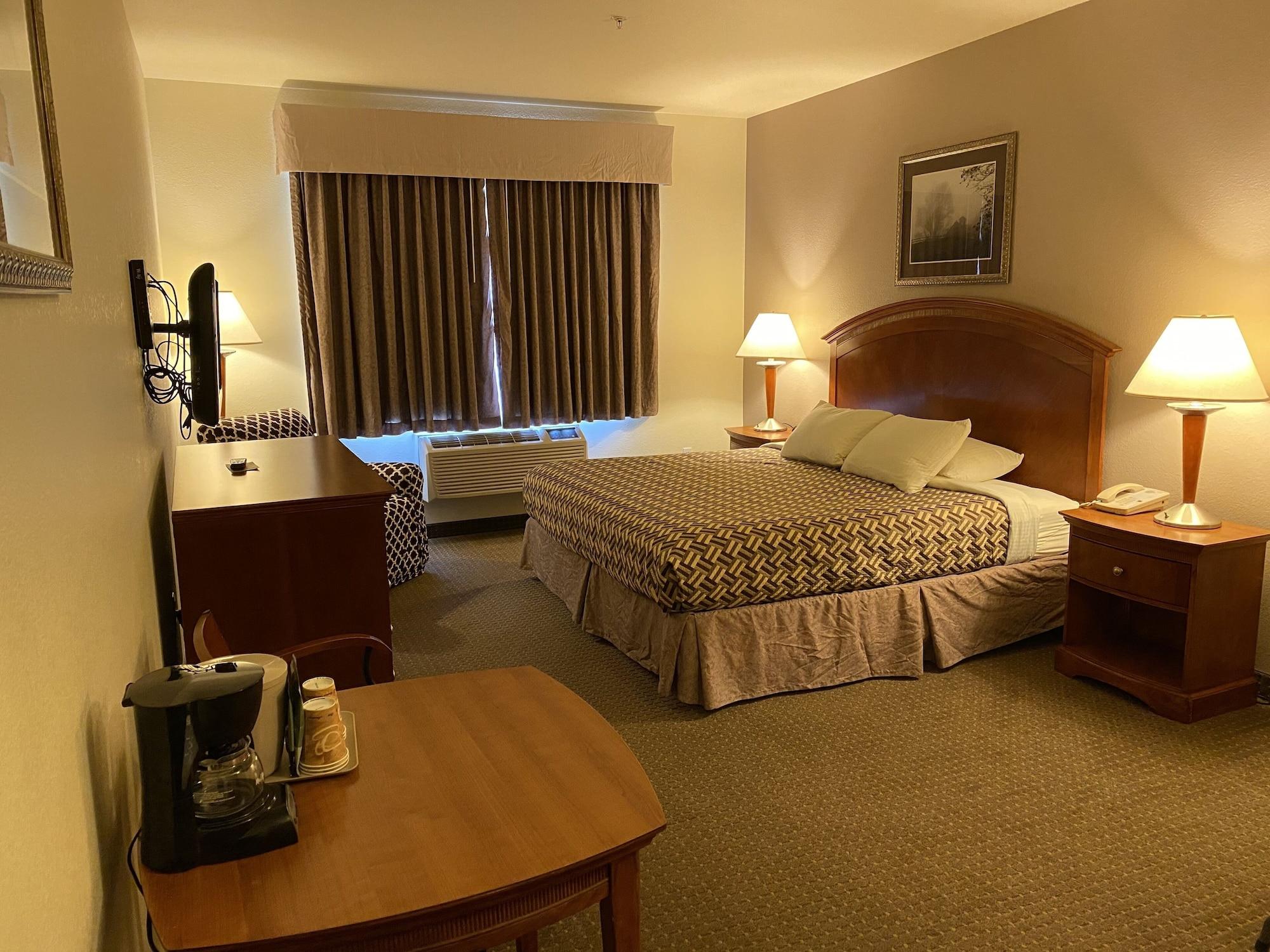A Riverside Inn Travelodge By Wyndham Фэрплей Экстерьер фото