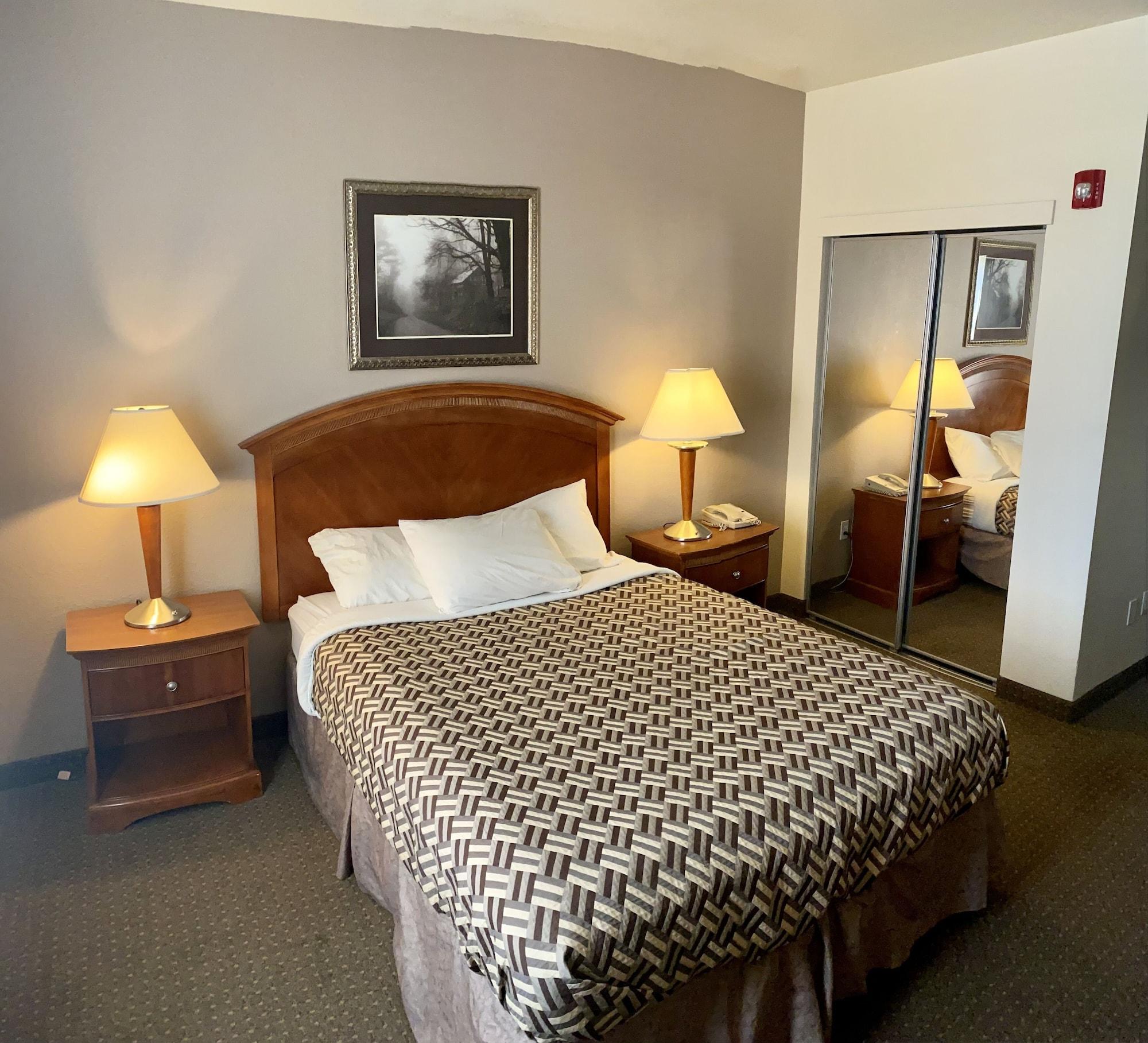 A Riverside Inn Travelodge By Wyndham Фэрплей Экстерьер фото