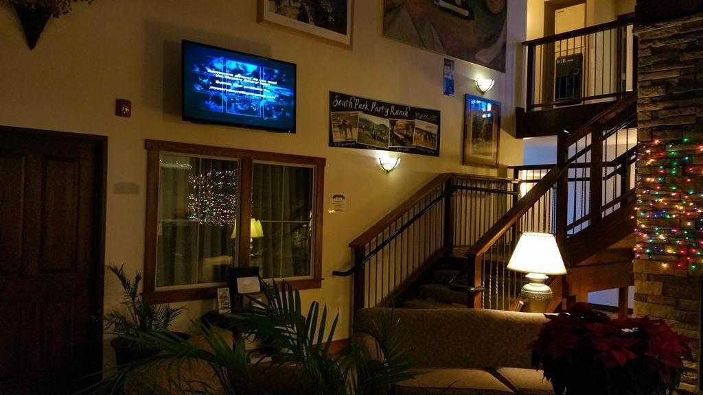 A Riverside Inn Travelodge By Wyndham Фэрплей Экстерьер фото